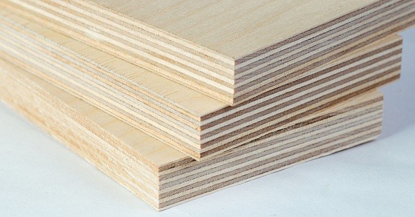 Gỗ plywood hình thành từ những lớp gỗ mỏng ép lại với nhau