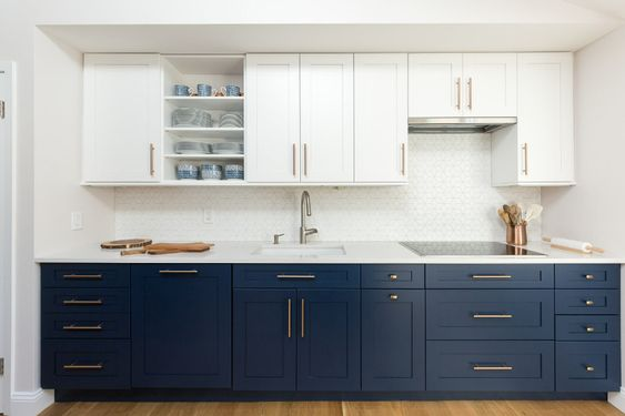 Mẫu tủ bếp mang sắc xanh thanh lịch