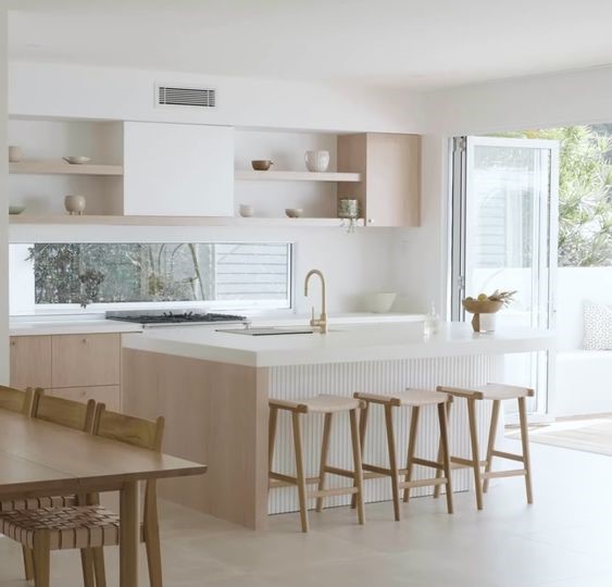 Mẫu tủ bếp được thiết kế trong nhiều không gian bếp gia đình