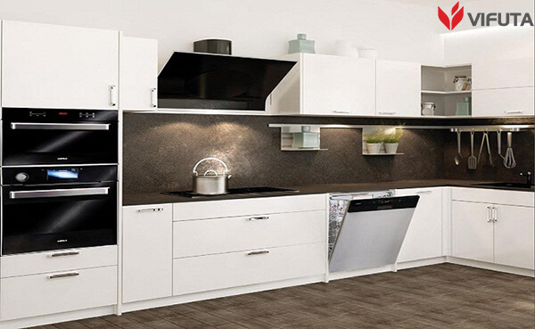 Mẫu tủ bếp có máy rửa bát âm tủ 